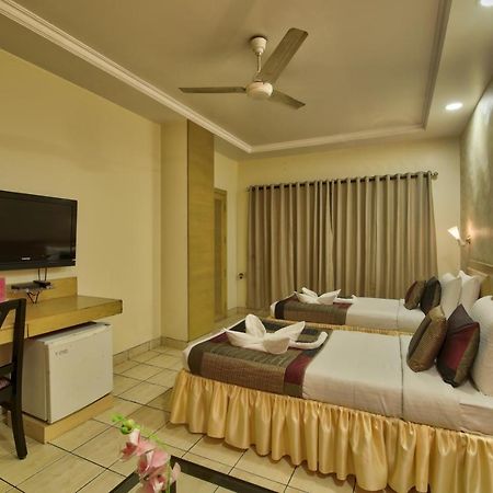 Vishwaratna Hotel Guwahati Luaran gambar