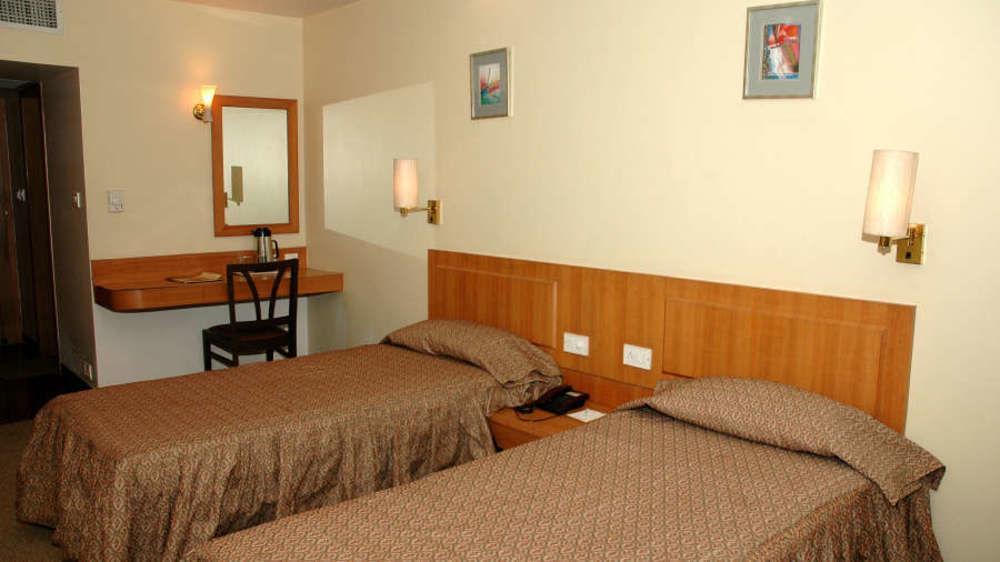 Vishwaratna Hotel Guwahati Luaran gambar