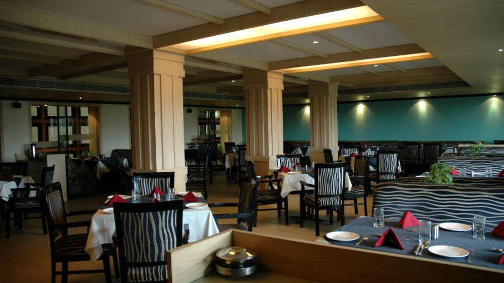 Vishwaratna Hotel Guwahati Luaran gambar