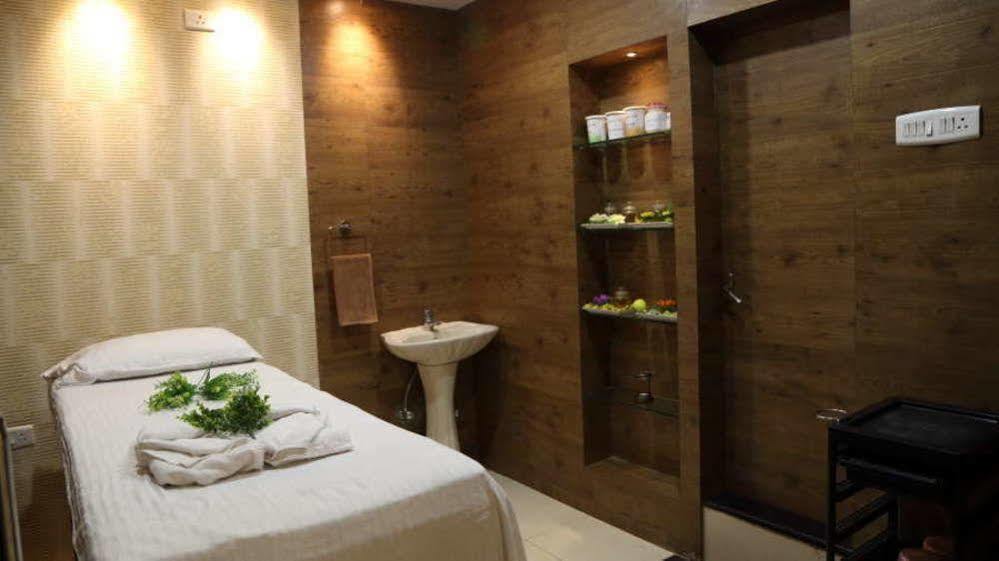 Vishwaratna Hotel Guwahati Luaran gambar