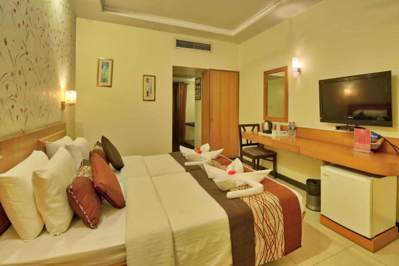 Vishwaratna Hotel Guwahati Luaran gambar